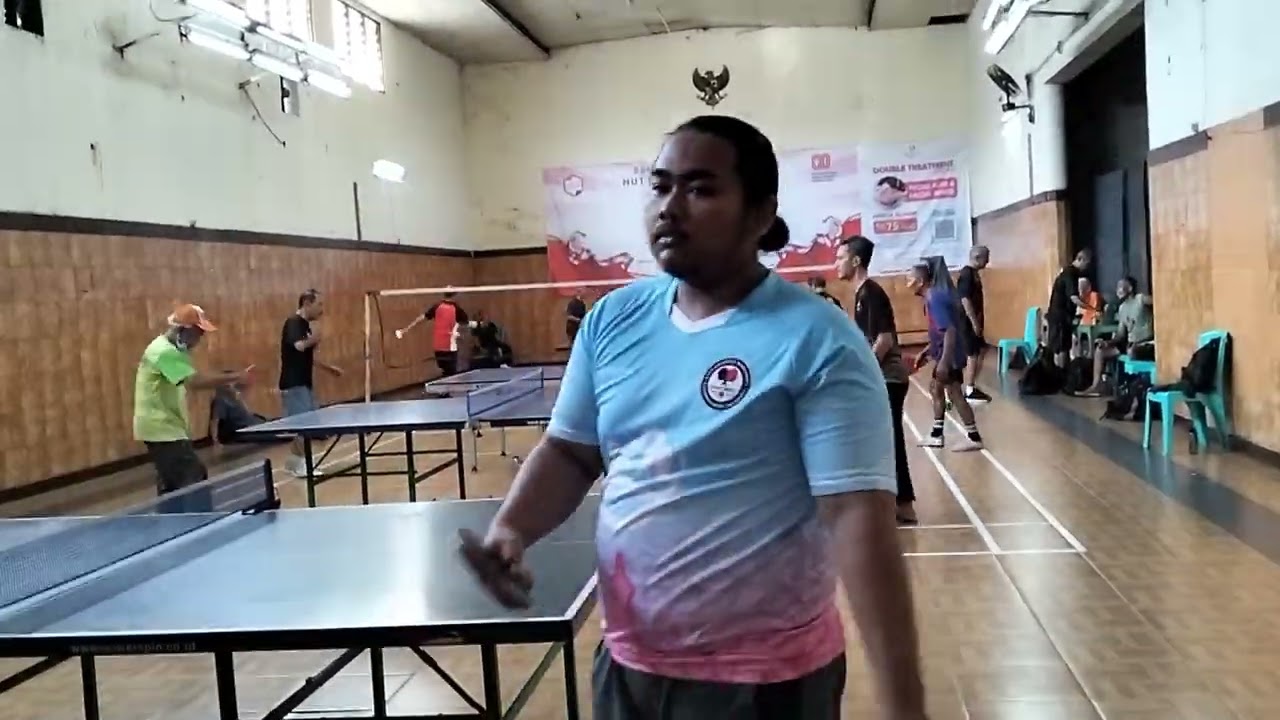 Berpingpong setiap Selasa di gedung olahraga Mantrijeron Jln.Parangtritis Yogyakarta.