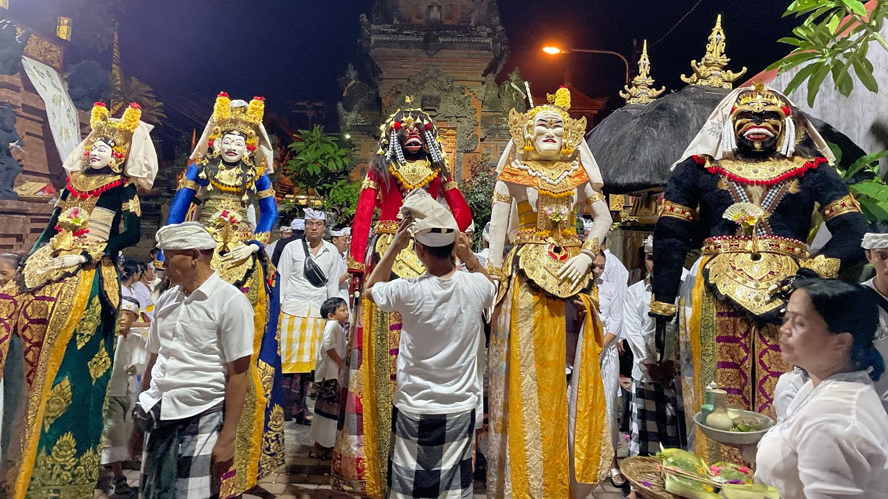 Upacara Melaspas lan Pasupati Ida RatuNgurah Panji Sakti Pemerajan Agung Jero Kajanan Padangsambian