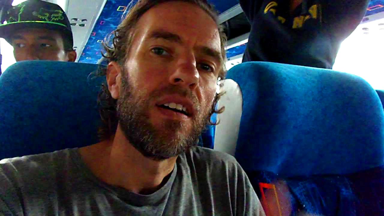 How is Bus Travel in COLOMBIA? Riding First Class to Bogota