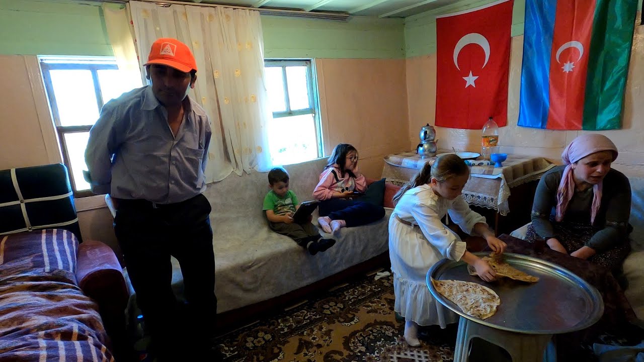 ETLİ EKMEK YAPIYOZ MİNİKLERLE BAYRAM GÜNLÜK VLOG KÖYDE YAŞAM TÜRKİYE