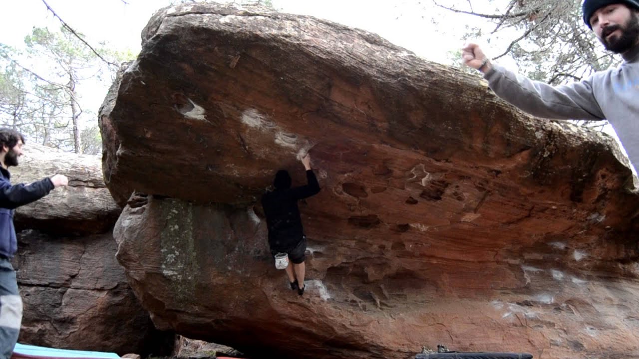 El Murciélago. Boulder en Albarracín.