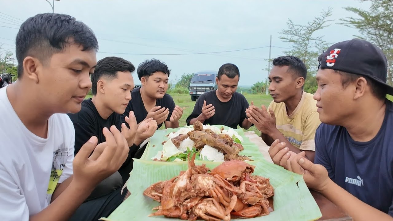 MENJEMPUT KOLESTEROL ! - MUKBANG KEPITING LAUT EXTRA KEPALA BEBEK & AYAM ! 🤤🔥✅️❌️