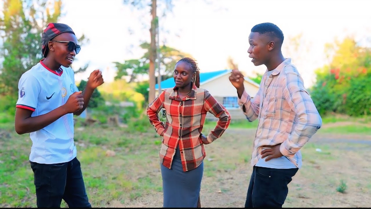 MKAMBA AKIAMUA  KUJIBONGA KWA WASICHANA
