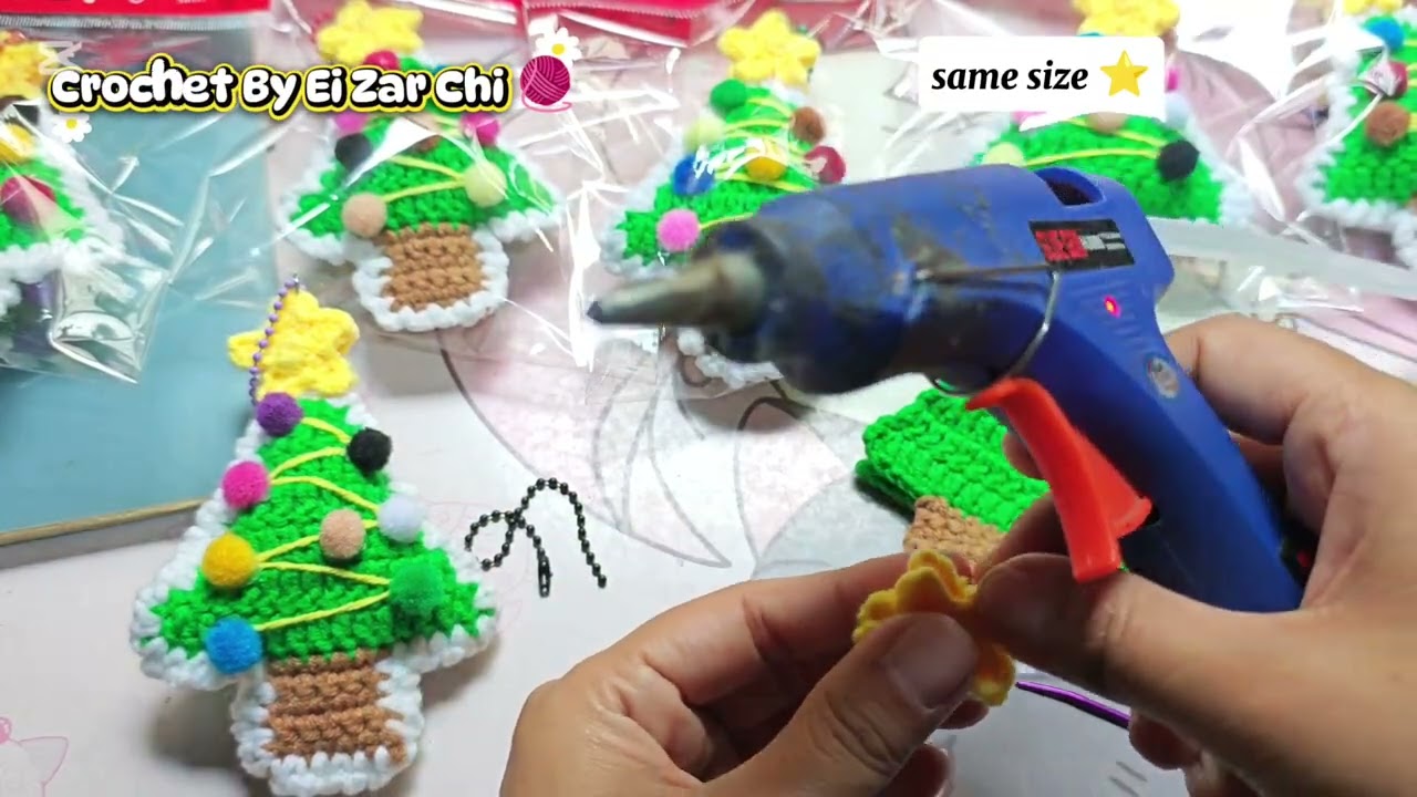 Christmas tree 🎄 keychains ပညာဒါနရှင့် 🧑‍🎄😍🥳🎄