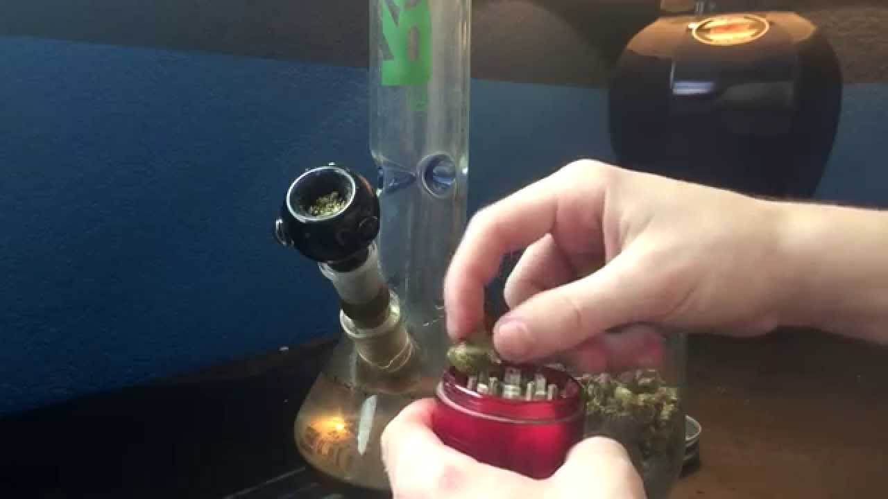 Roor Bong Mini Montage