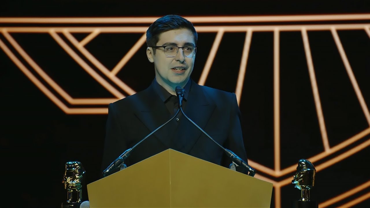 Shroud receives Legacy Award at The Streamer Awards 2024