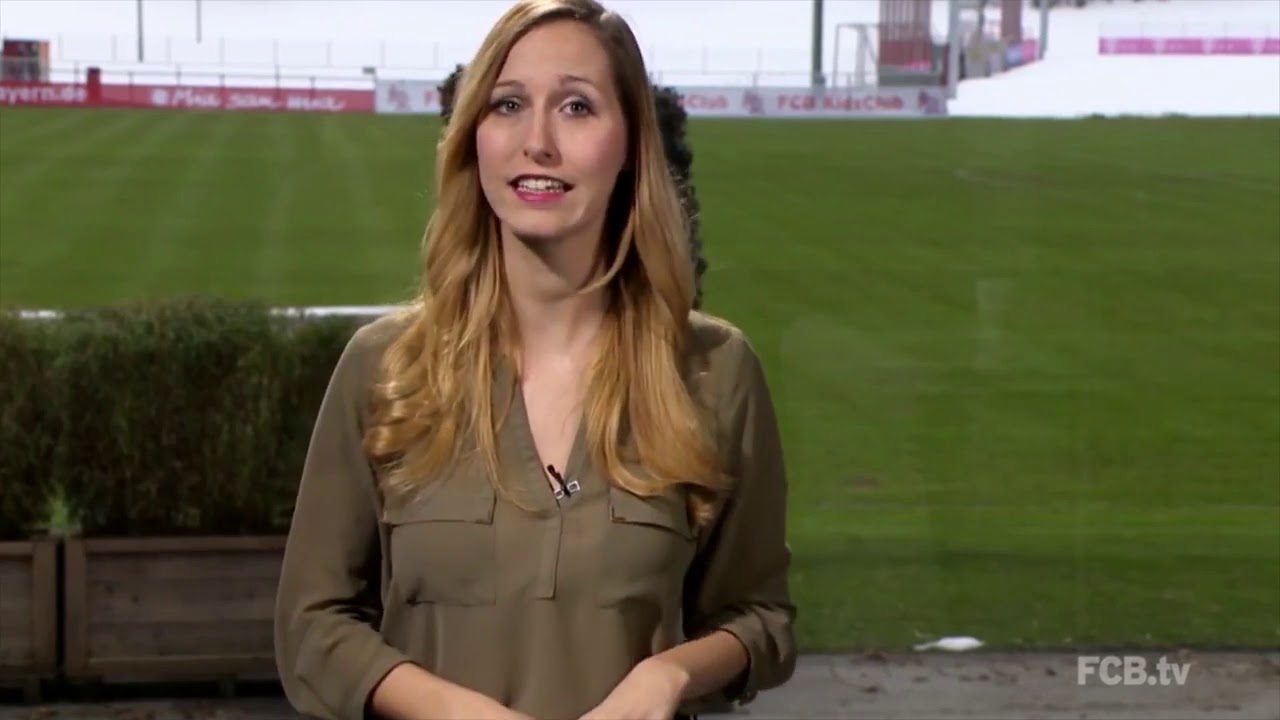 Nicole Fr&ouml;lich - Lovely German Reporter Girl