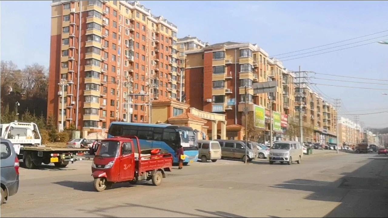 抚顺城区最东端，房价如葱环境不错的热闹街市，山峦叠翠的阿金沟