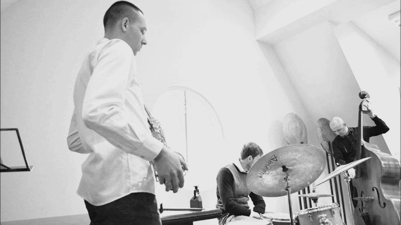 Marcin Stefaniak Trio - African flower (Duke Ellington)