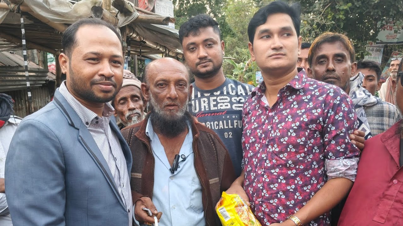 গরিব ভ্যানওয়ালা চাচাকে পুরস্কার দিতে পেরে নিজেকে ধন্য মনে করলাম। #রাজু_খান #মানবতার_ফেরিওয়ালা 