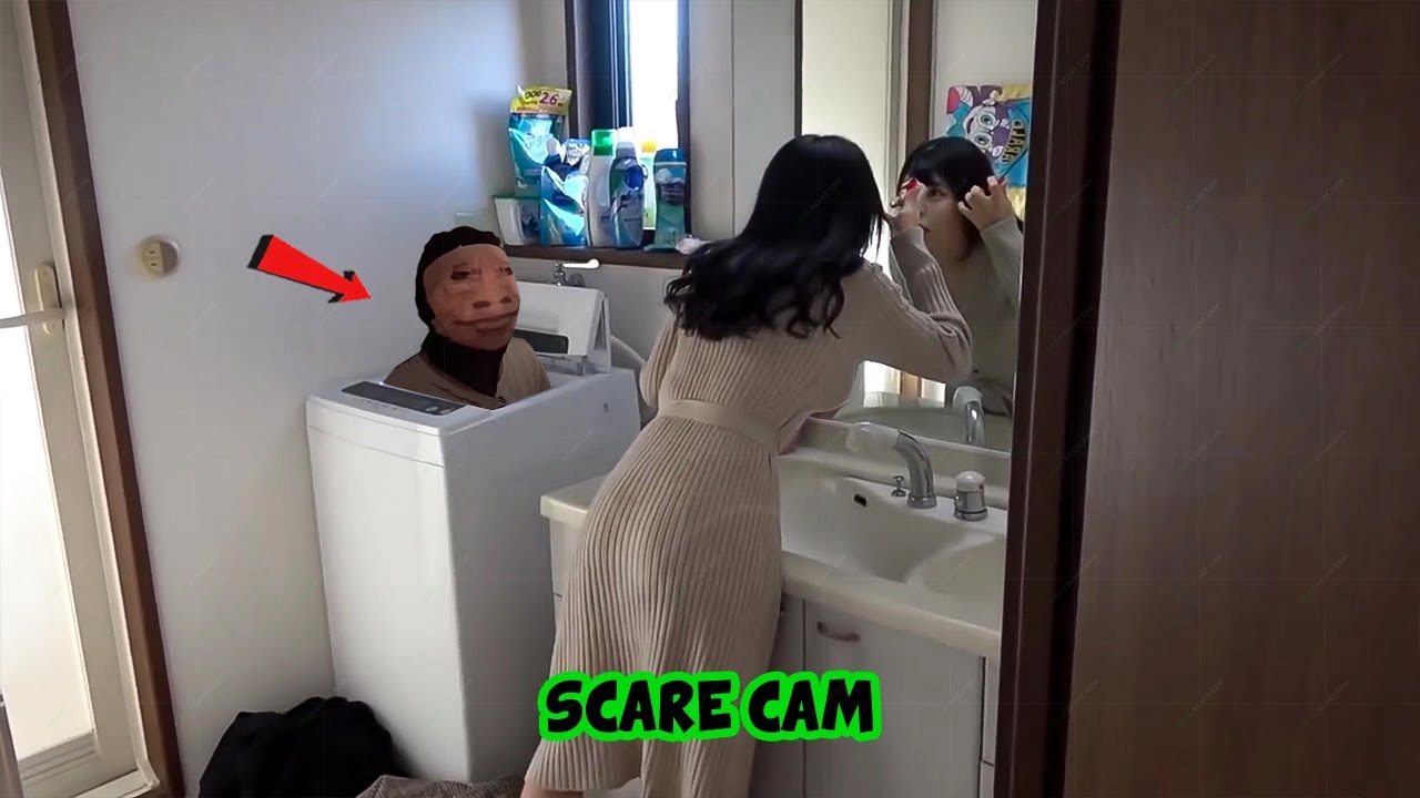 BEST SCARE CAM Priceless Reactions 2025😈#207 | Funny Scare Cam 🤣| Jump Scare 😂| CoCo Scare Cam |