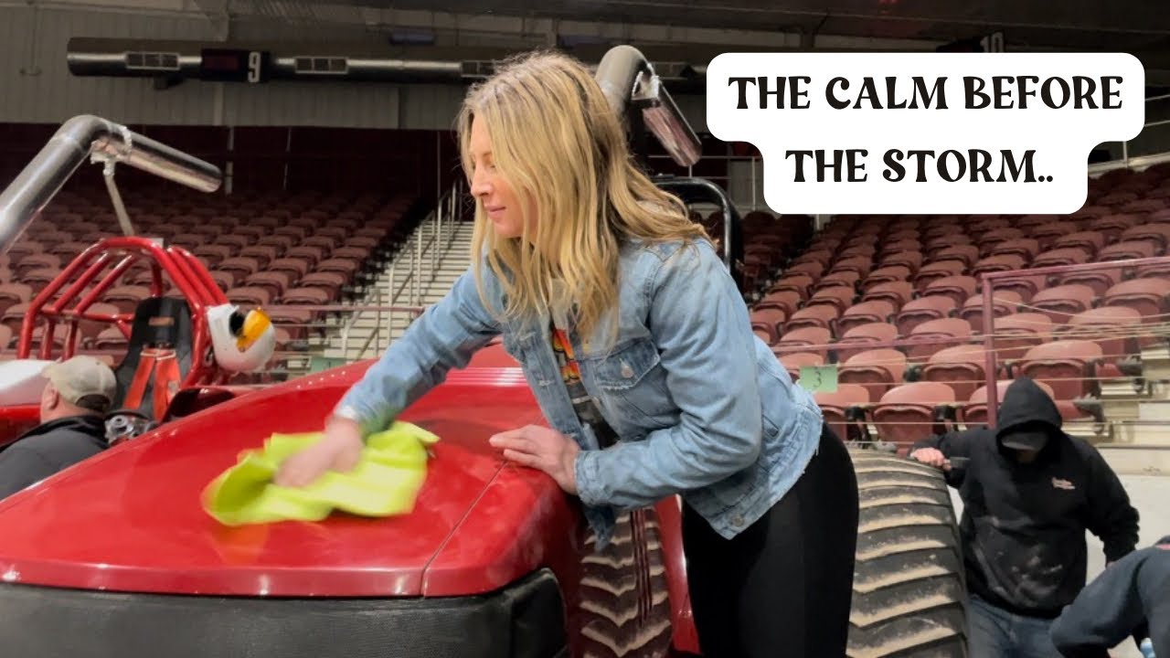 THERE SHE GOES | Broke Down at the Midwest Winter Nationals Tractor Pull