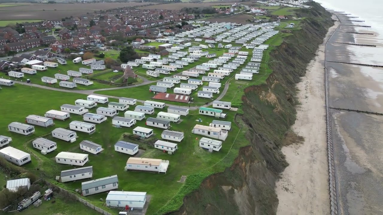 March 2023 Trimingham Norfolk, Living on the edge
