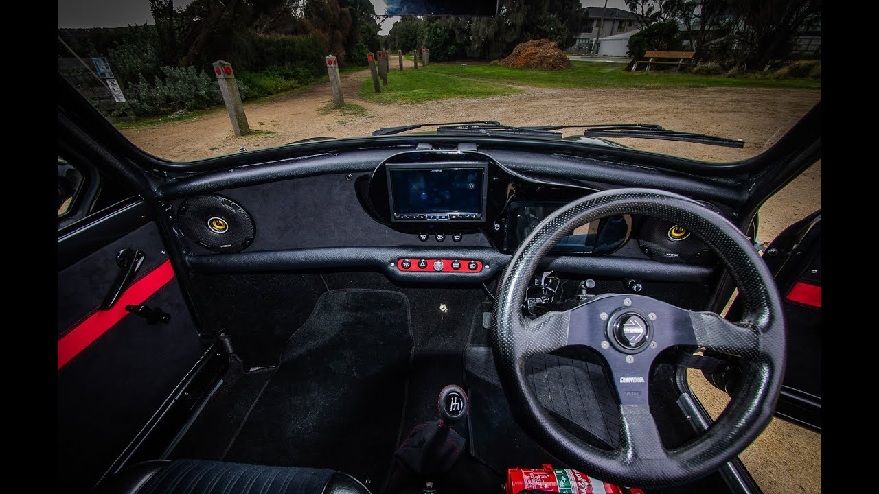 Custom dash build for my classic Mini