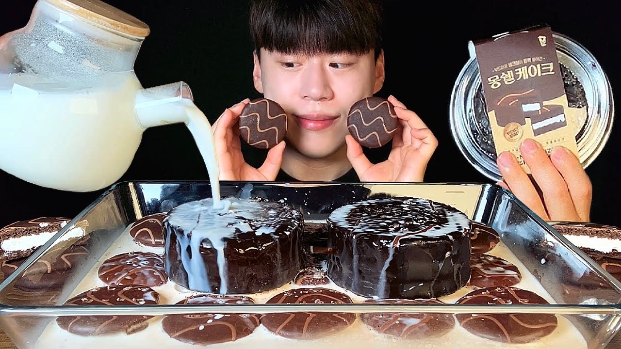 SUB) Корейский шоколадный закусок с теплой молочной│Korean chocolate dessert mukbang asmr