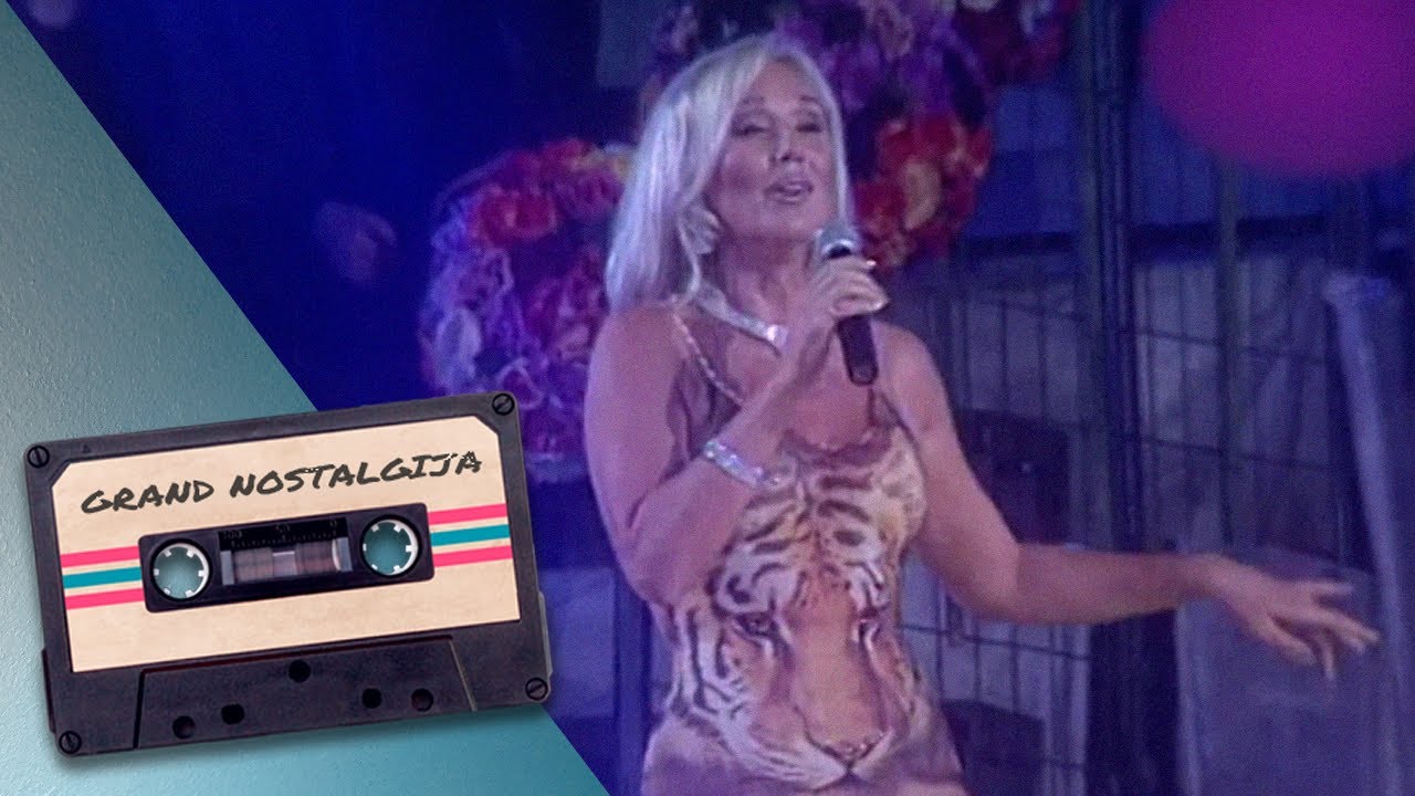 Lepa Brena - TI ME PODSECAS NA SRECU (Grand Nostalgija 2000)