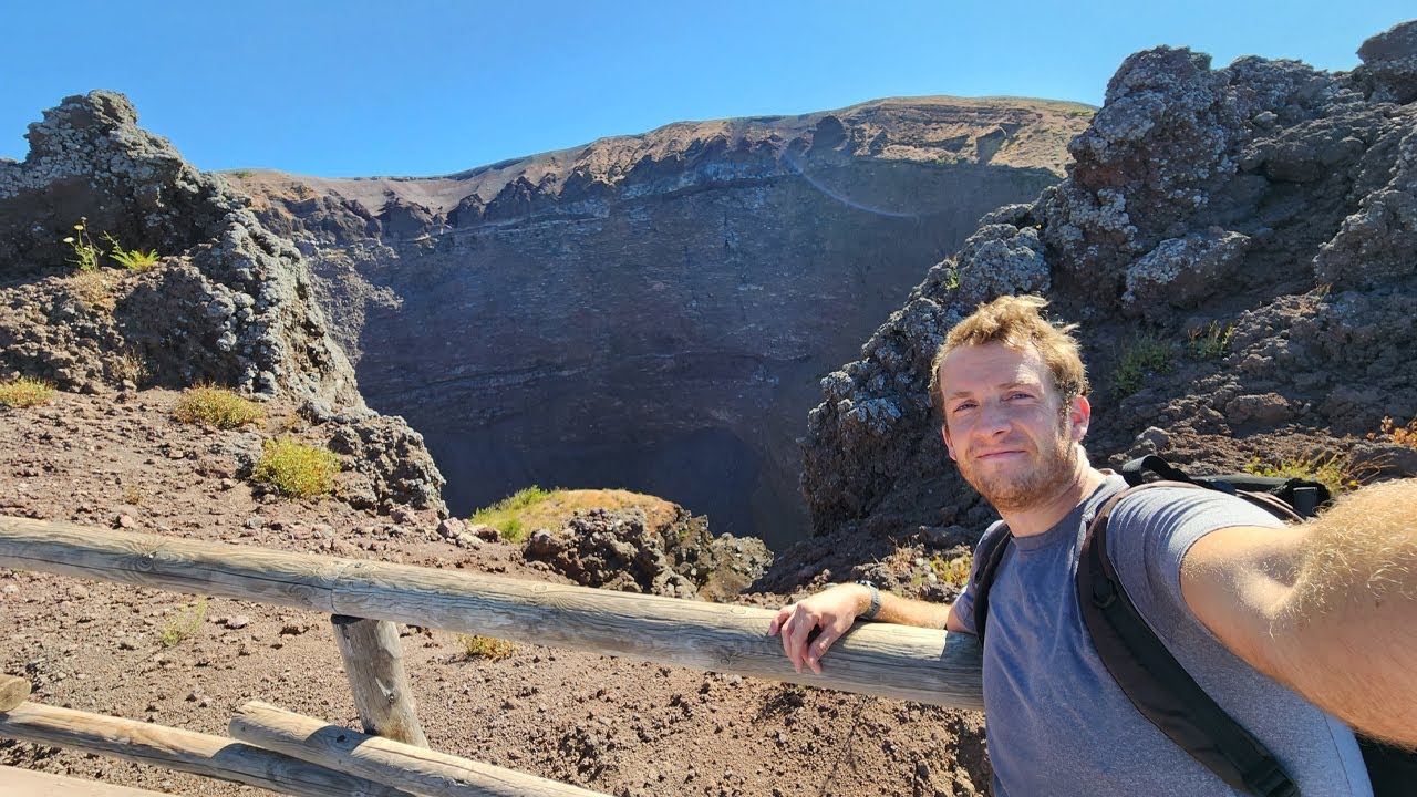 Climbing Mount Vesuvius - Full Hike to the Crater Above Pompeii 🇮🇹🌋