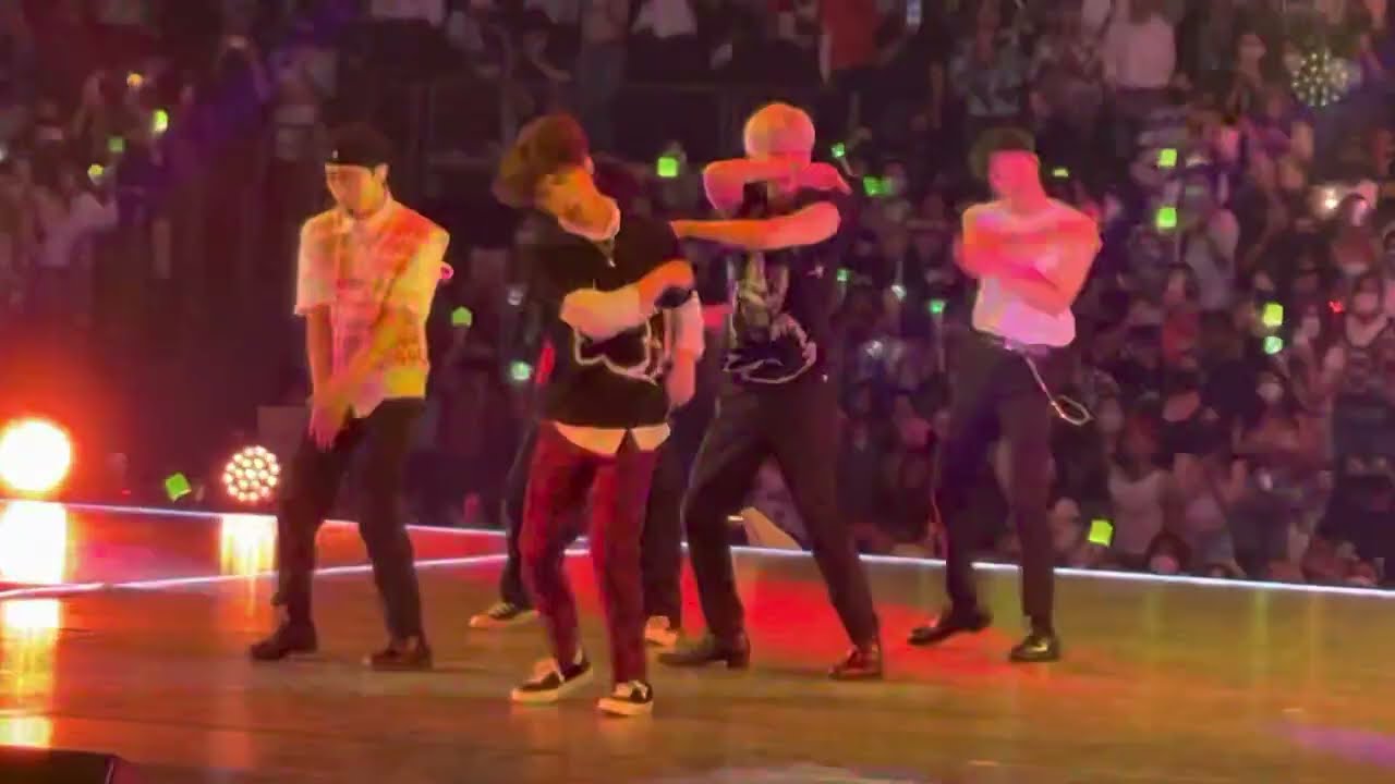 KCON LA D2 NCT DREAM - Hello Future + Glitch Mode