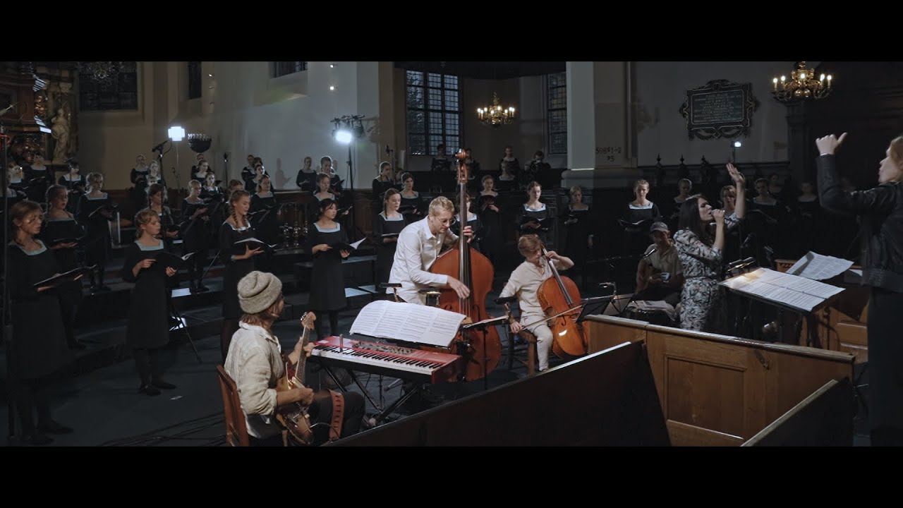 Kira Skov og Sankt Annæ Pigekor - Indian Summer
