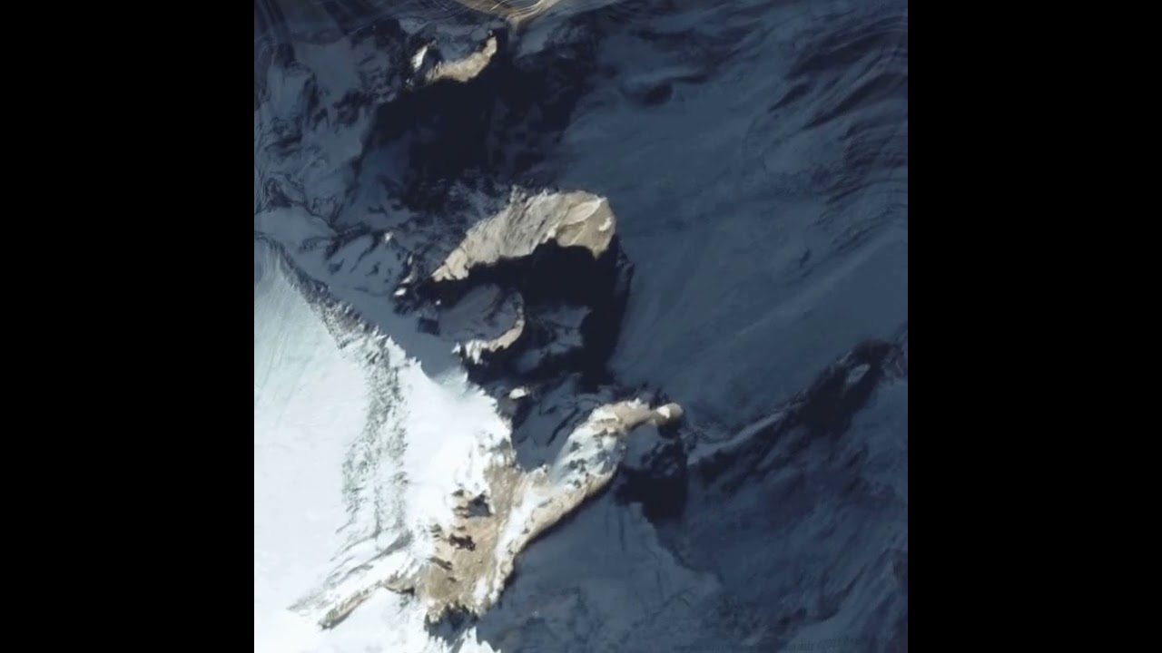 Noah's Ark on top of Mount Ararat? In 3d morphed images from A Christian Source.