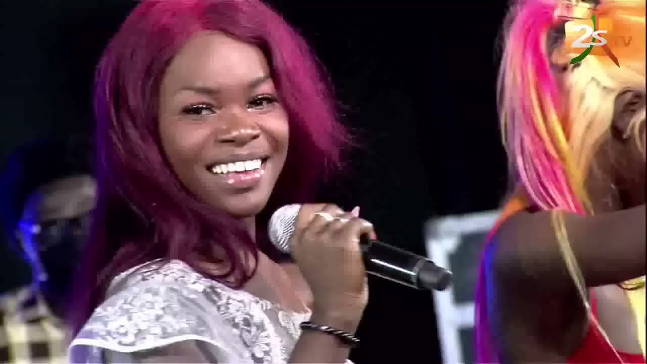 "ROUBÉ" LE SINGLE HILARANT DE RADIA RADIAKHÉ EN PLAYBACK DANS 2S SHOW
