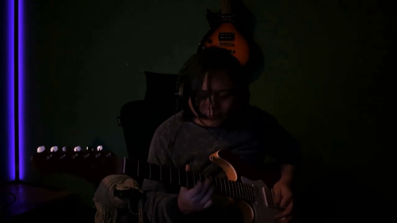 Guitar solo improvisation on melodic metal track key in Am
