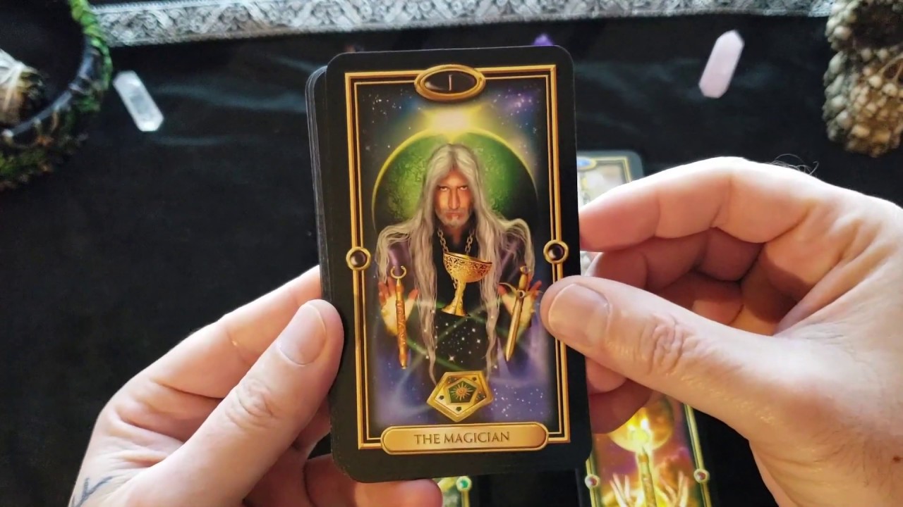 Easy Tarot  Review and Flip Through