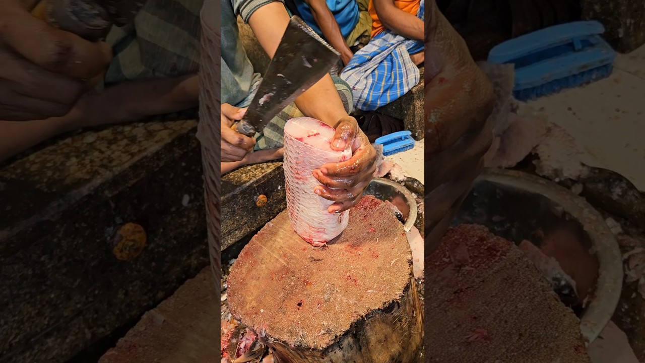 Fast Rohu Fish Cutting Skills In Bangladesh Fish Market By Expert Cutter #shorts