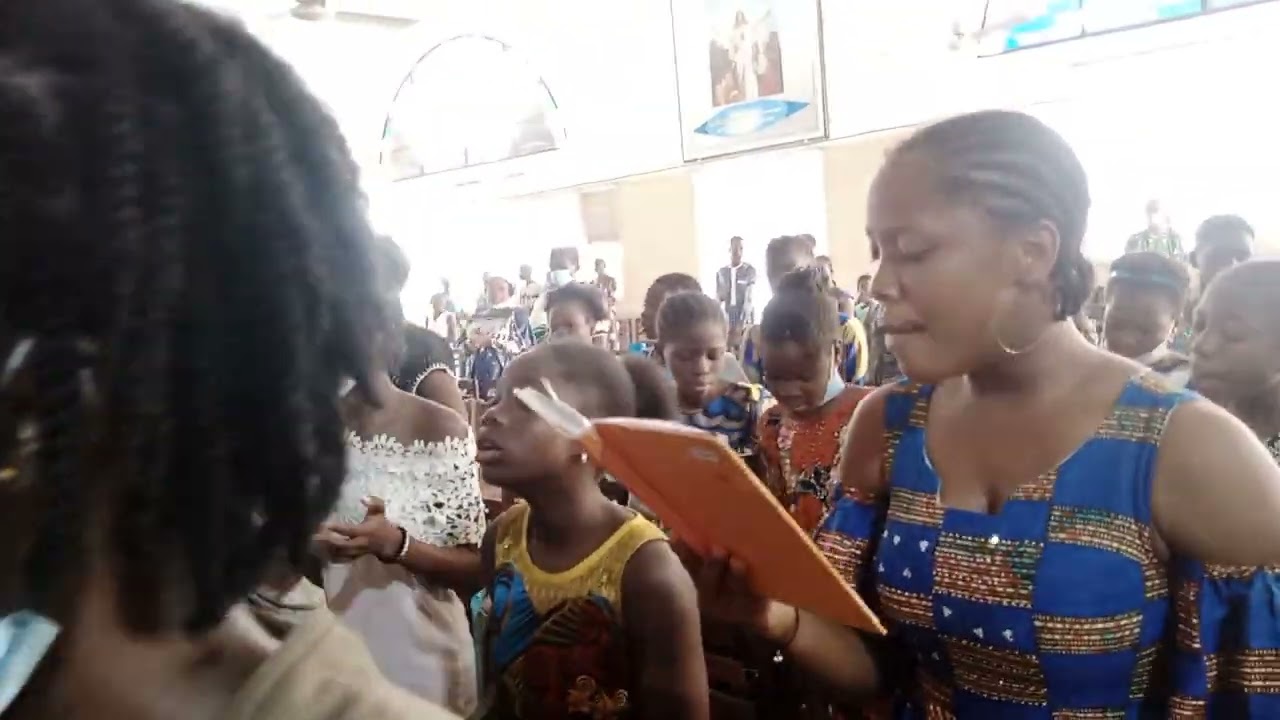 Chorale Saint KISITO de la paroisse Saint Jean-Baptiste de Cotonou#Gloria Divine miséricorde 🎧