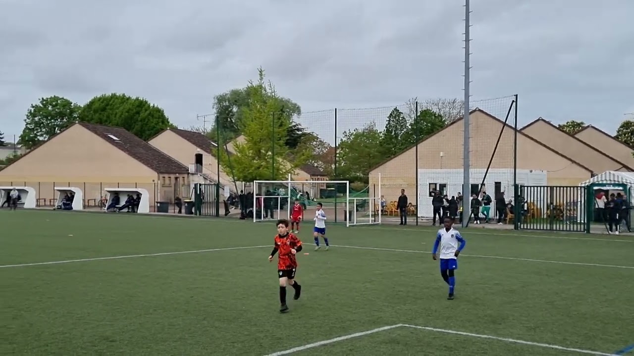 FC Versailles U10 A vs FC Solitaires U10 - 06.05.2023 - Tournoi - match de poule 20 minutes