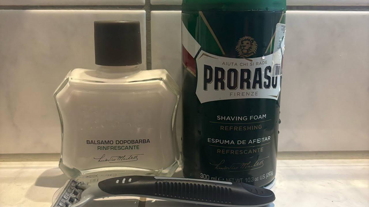 Proraso yeşil köpük - Proraso yeşil Balsam - İsana Men 3 bıçaklı tıraş aleti. Hızlı bir tıraş
