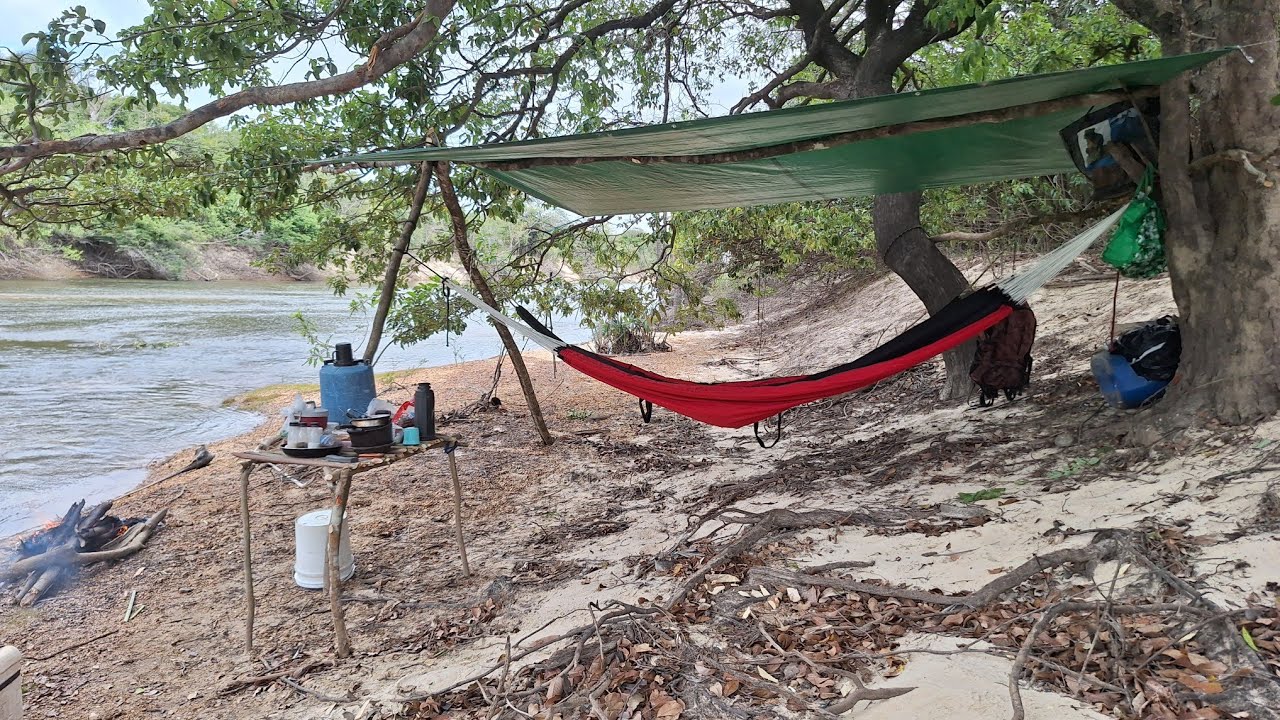 ACAMPAMENTO E PESCARIA NA AMAZÔNIA NO RIO CAUAMÉ [RORAIMA..