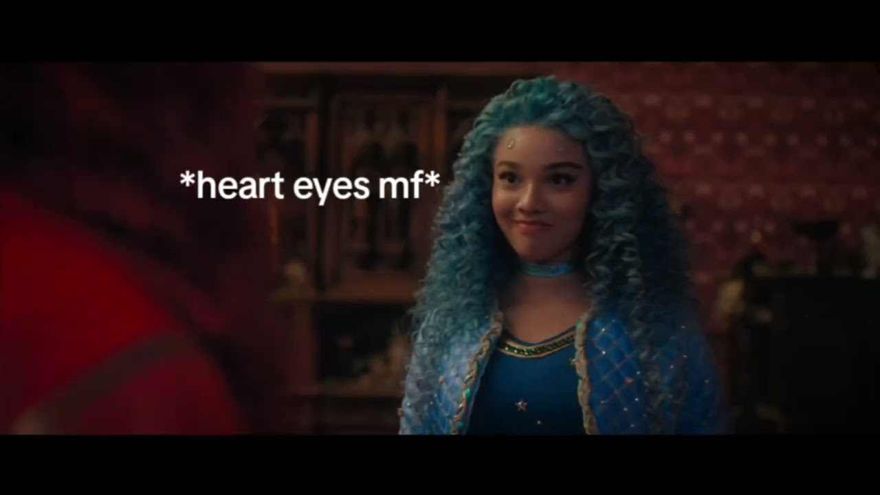 Red And Chloe Being A Chaotic Duo For 4 Minutes And 38 Seconds GAY / Descendants: The Rise of Red
