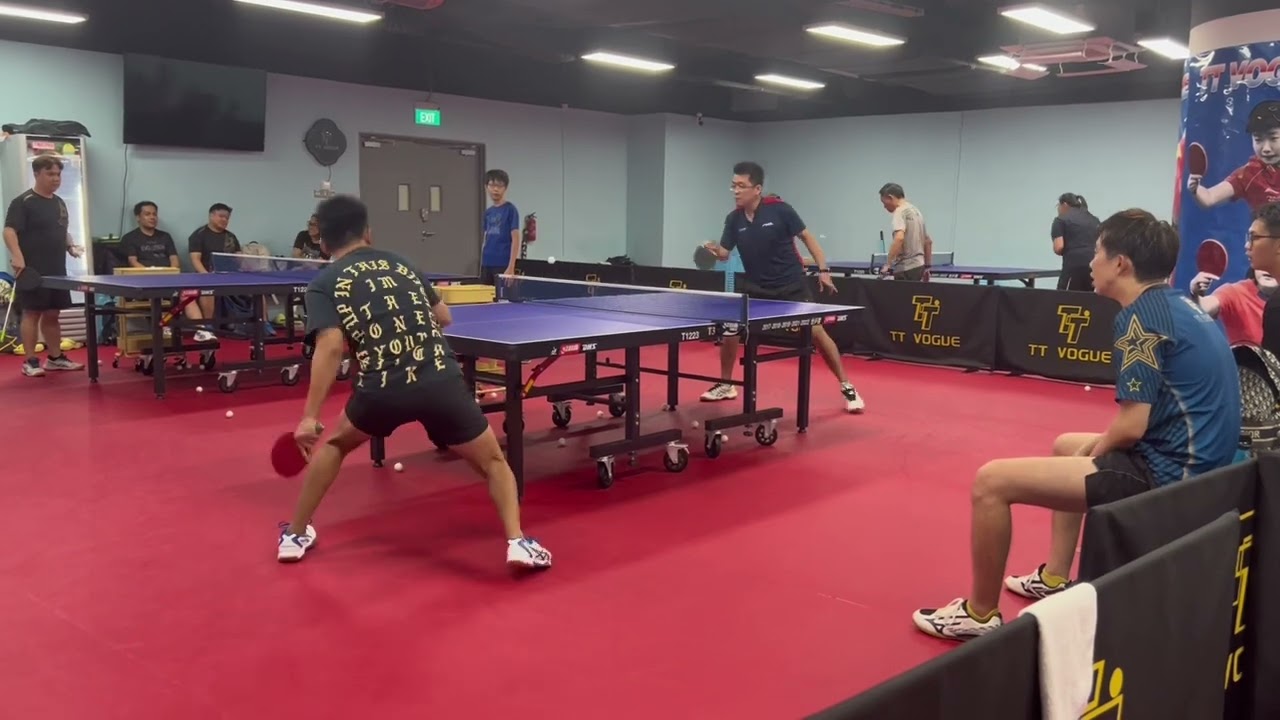 Friendly match @ TT Vogue: Alan Deng Yaoliang vs Hao Liwei