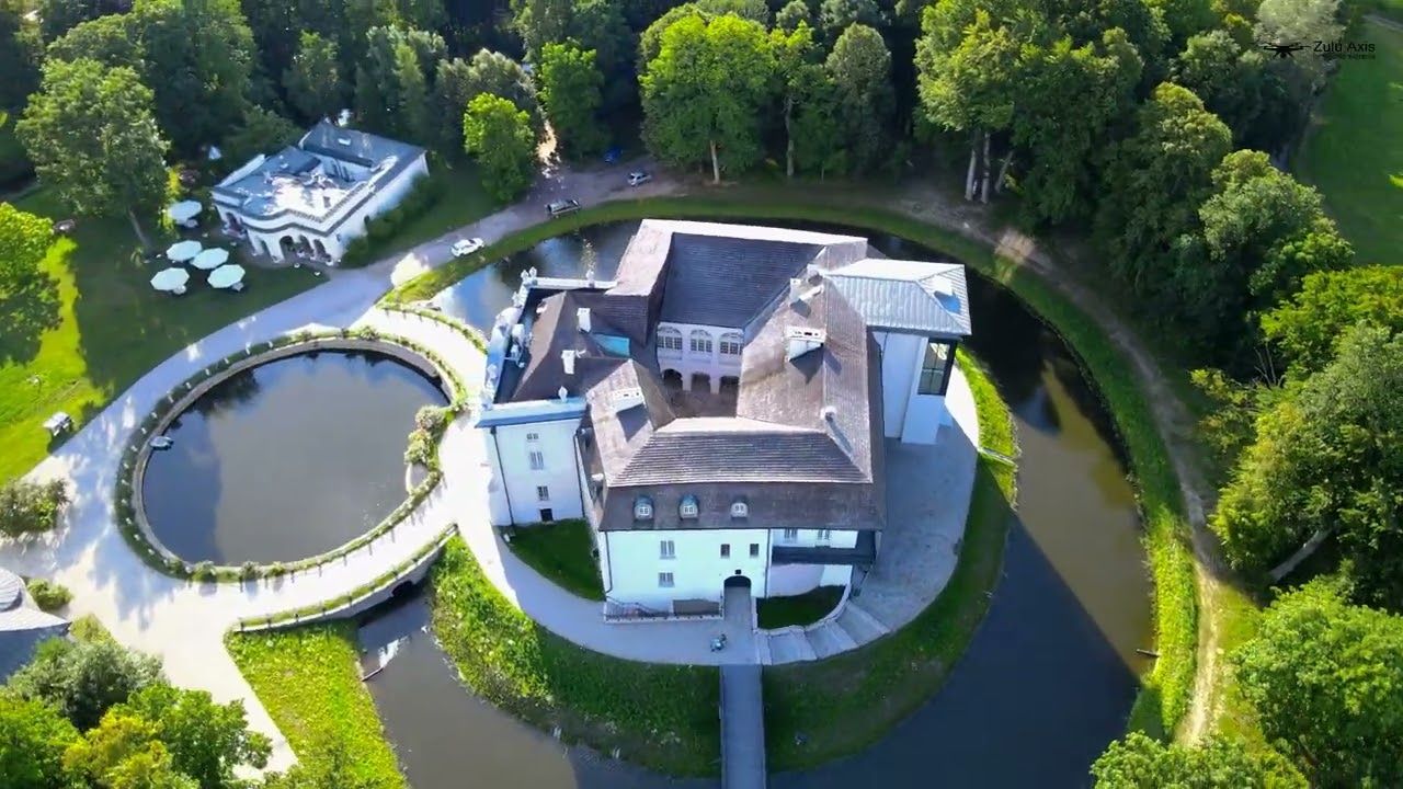 Pałac w Kurozwękach