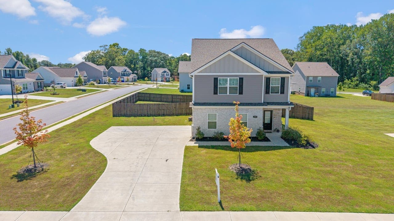 737 Woody Dr, Monroe, GA