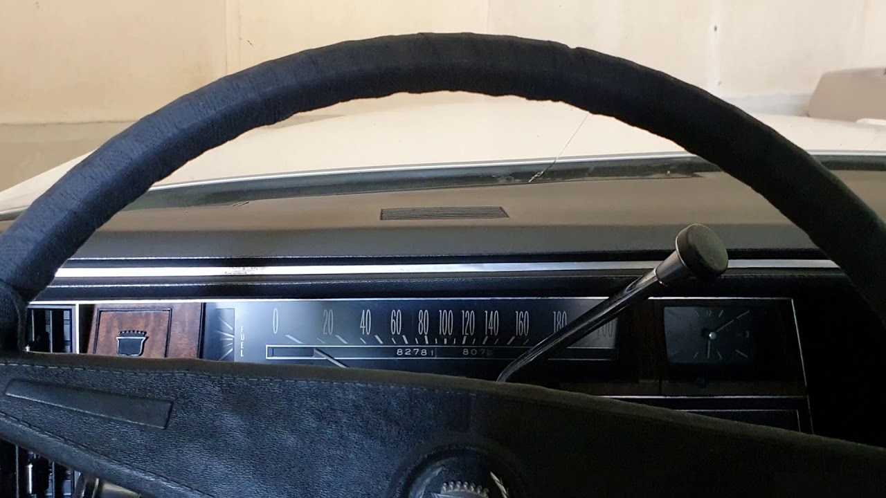 1970 Cadillac Fleetwood Brougham start up , exhaust sound