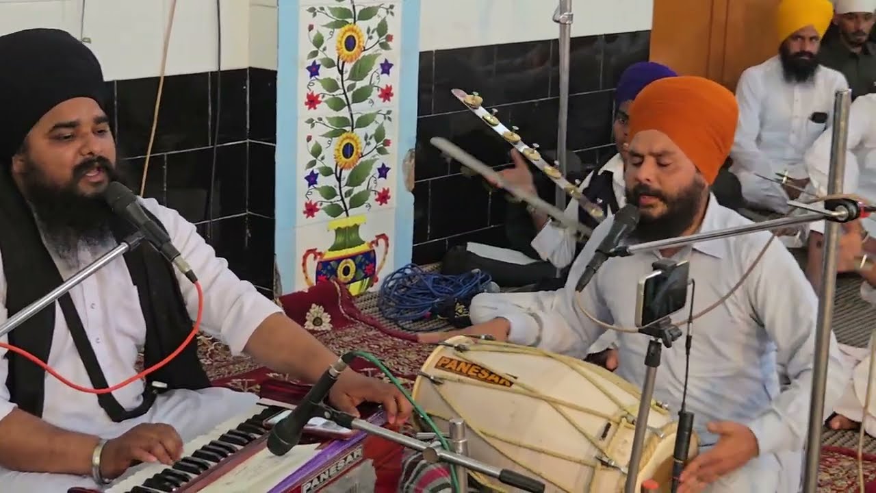 ਧਾਰਨਾ ਅੱਜ ਸੁਪਨਾ ਹੋ ਗਈਆਂ ਬੇ ਬਾਵਲਾ ਨਗਰ ਤੇਰੇ ਦੀਆਂ ਗਲੀਆਂ#automobile#wahguru #punjabimusic #punjabi#love 