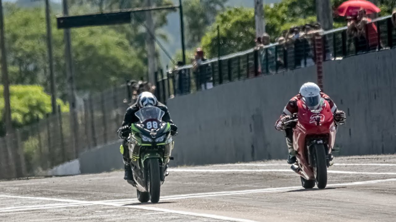 Corrida no Autódromo Tarumã - Ninja 400 - Sul Brasileiro de Motovelocidade 2021
