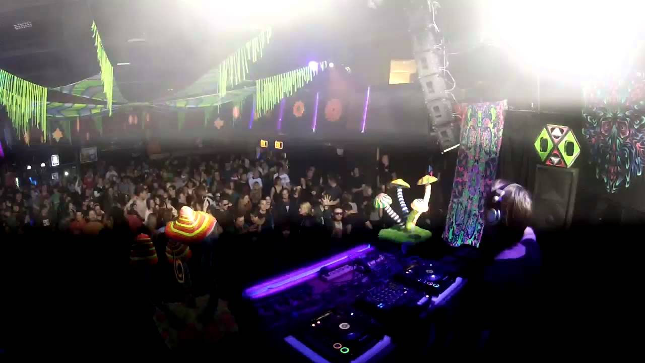 Reaky @ Midnight Resurrection - 07.02.2015 - part 1