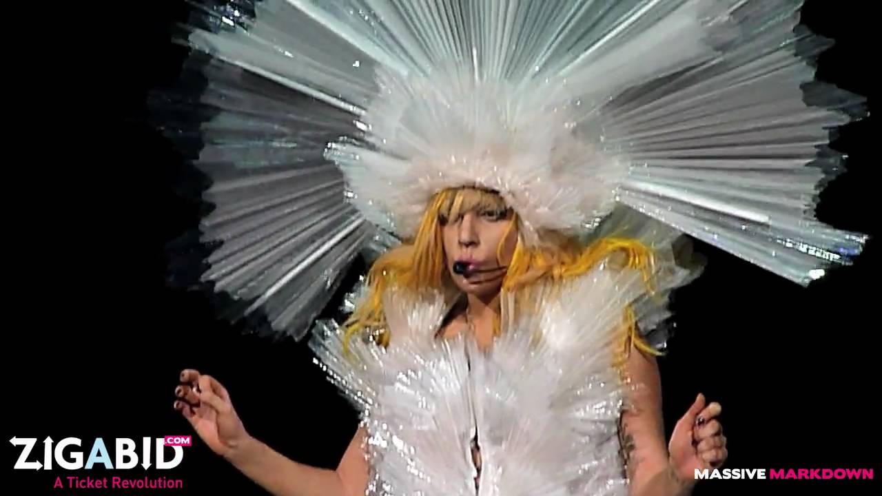 Lady Gaga So Happy I Could Die - Live