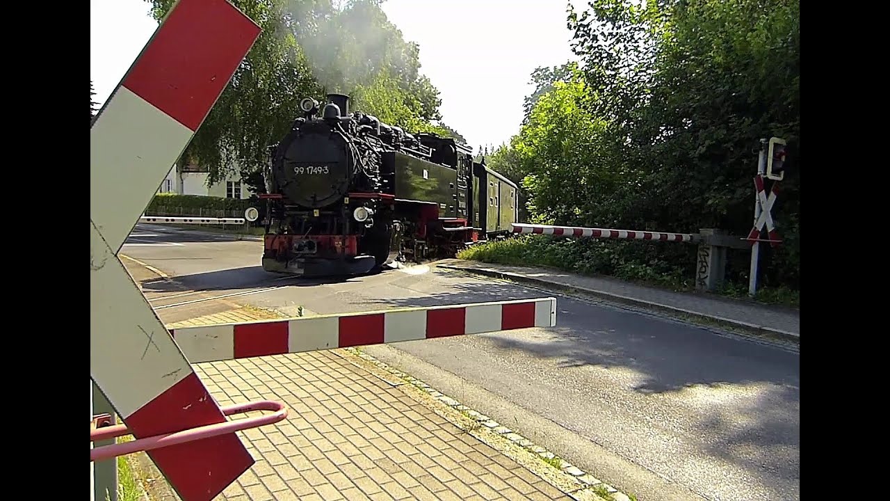 Bahnübergänge in Steigungen - Zittauer Schmalspurbahn
