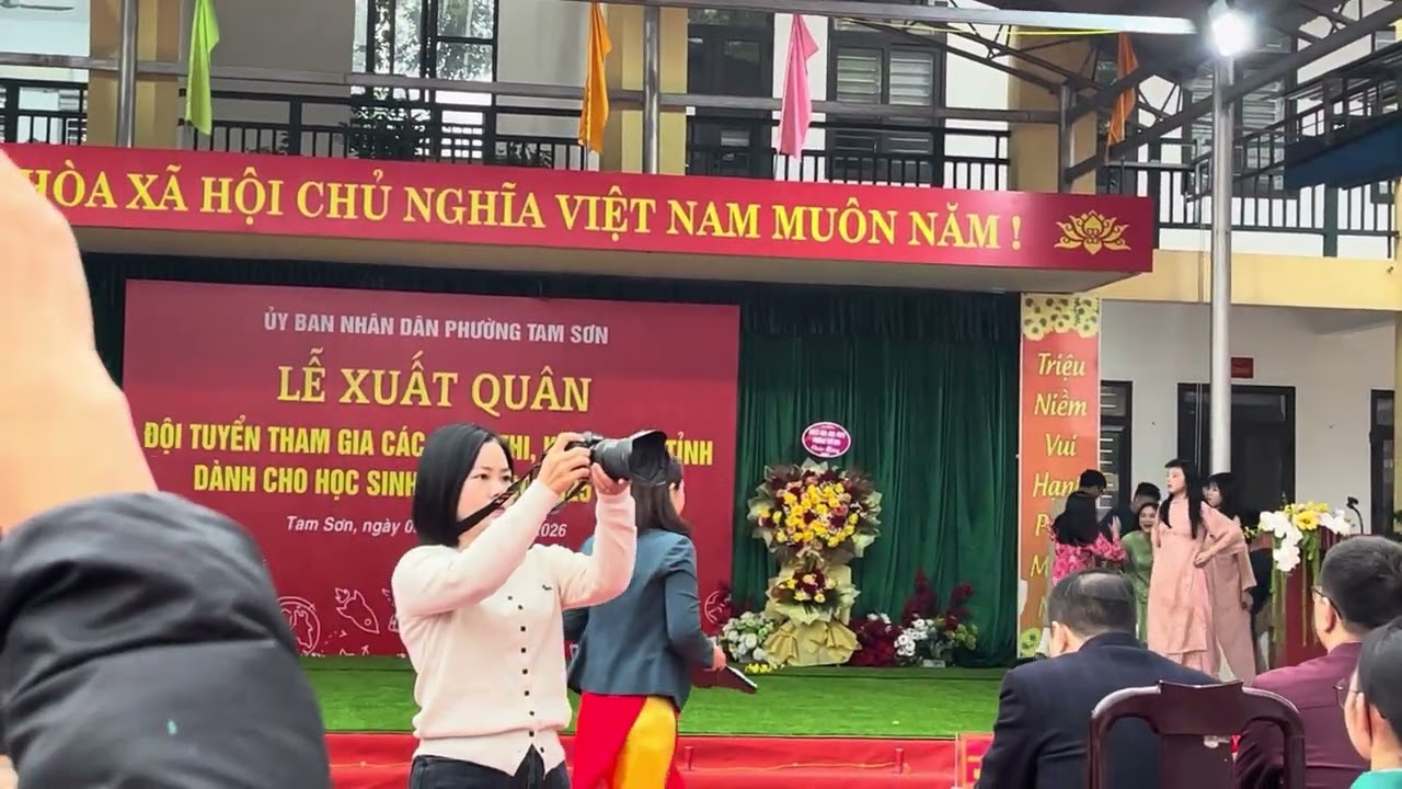 Văn nghệ góp vui cho trường THCS tương giang