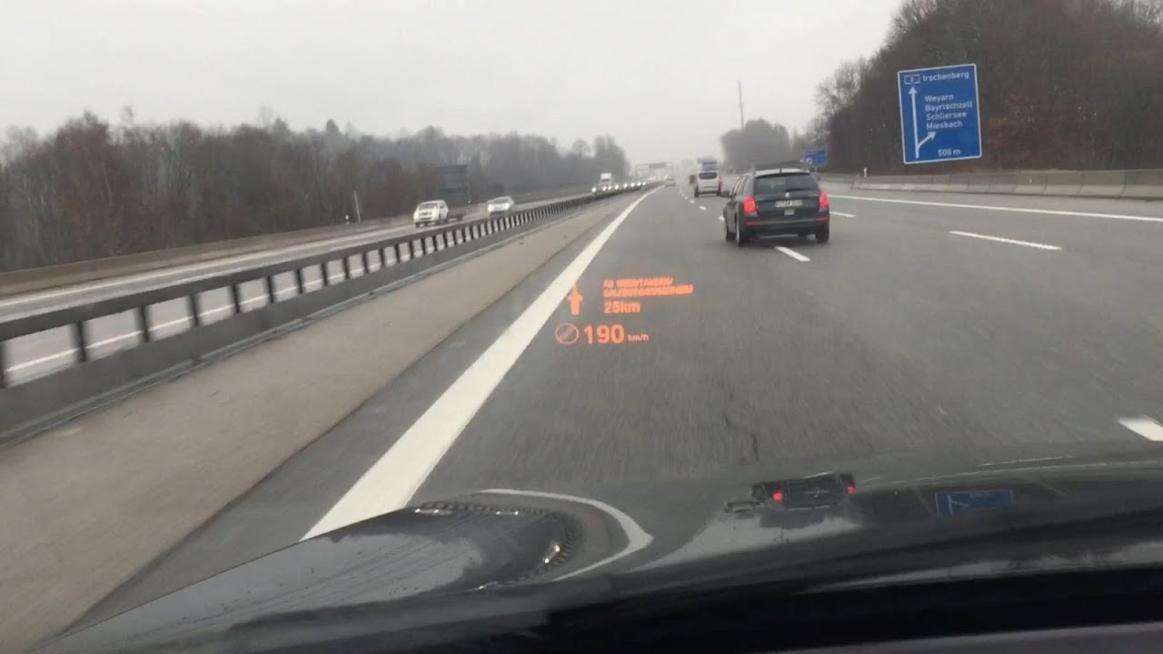 Skoda Octavia RS vs 2010 BMW X6 xDrive40d 230 KM/H on German Autobahn Head-Up View