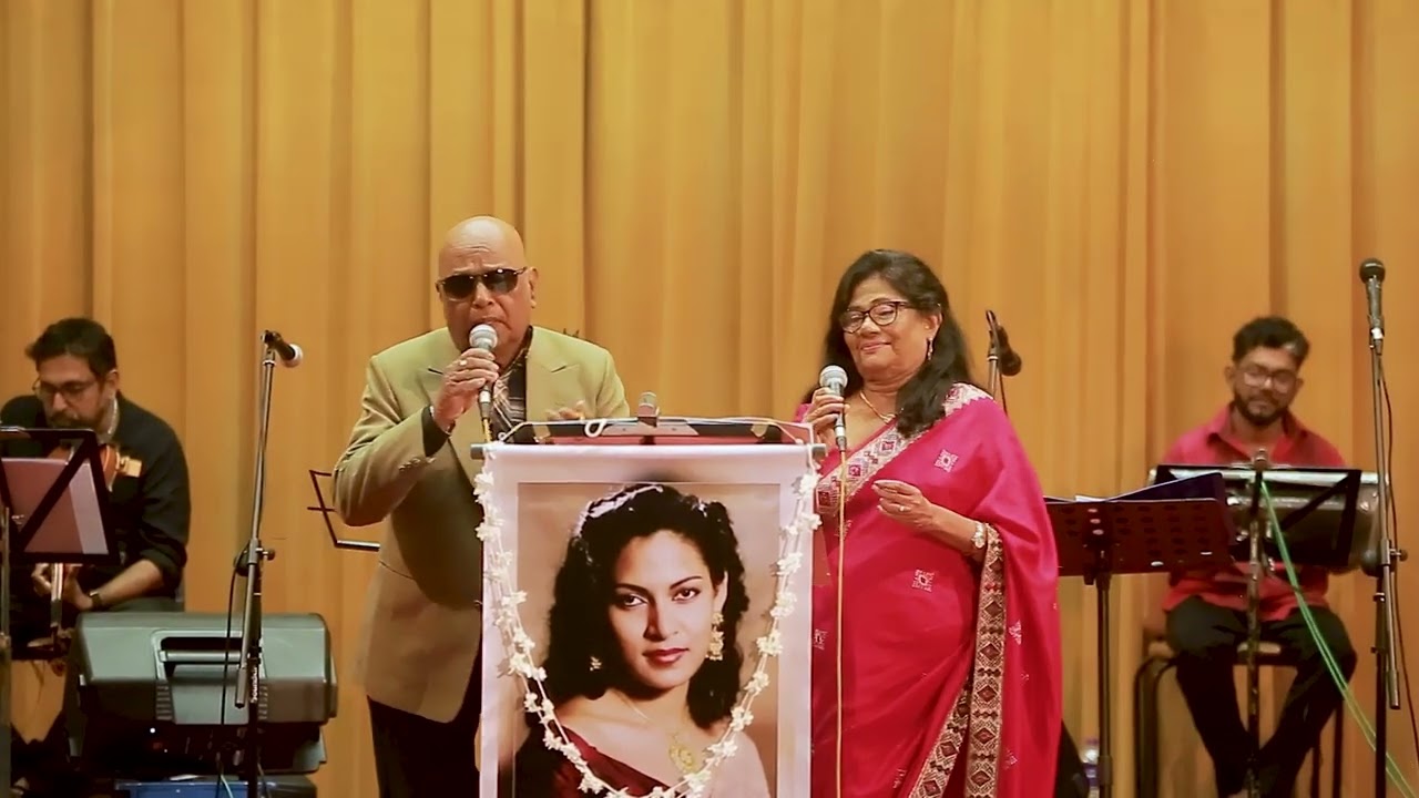 Anna sudoo Ara Pata Wala | ආදර නදිය ගලා | රුක්මණී දේවි උපහාර ගී ප්‍රසංගය