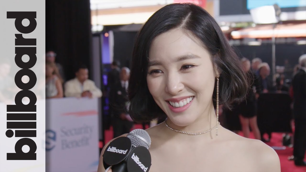 Tiffany Young Shares Inspiration of 'Teach You,' Sings Mariah Carey & More at 2018 AMAs | Billboard