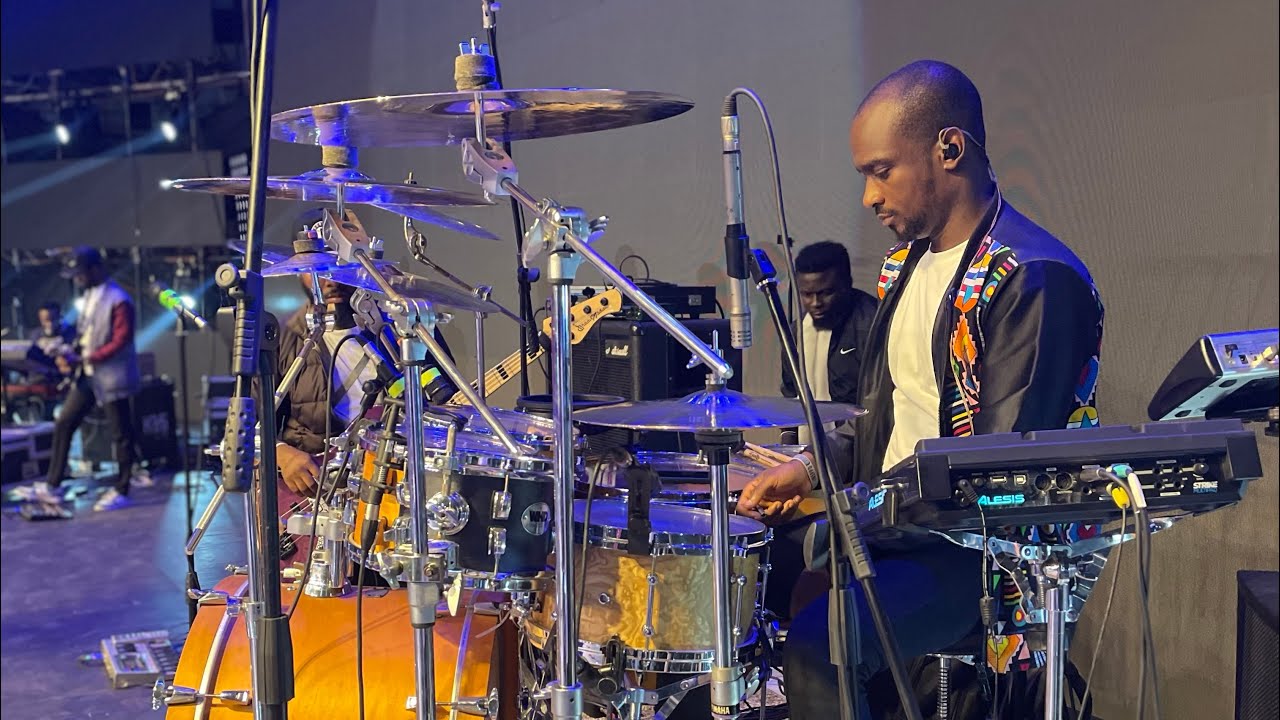 This African Praise medley will leave you dancing🔥🔥🔥🔥🔥