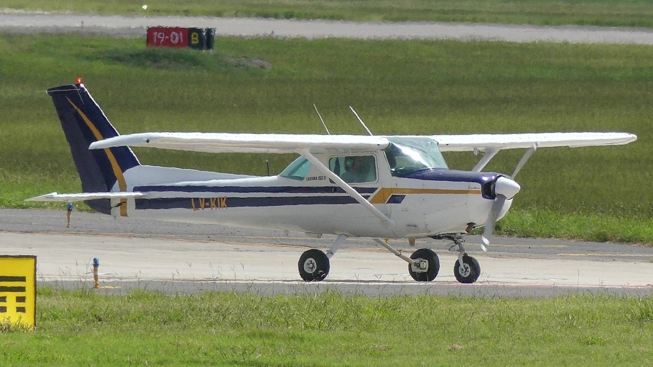 Echo Victor Cessna 152 LV-KIK | Despegue desde Pista 01 COR
