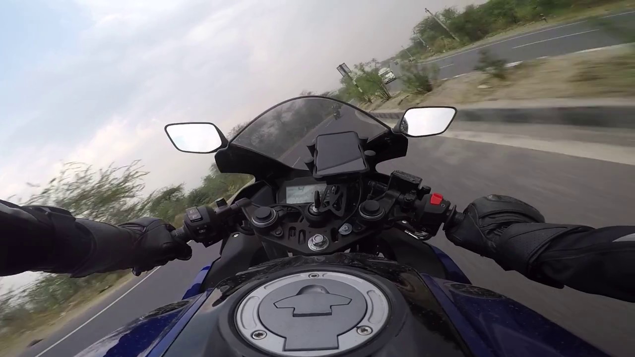 Yamaha R15 V3 High Speed Cornering on Metzeler M5 Tyres in India