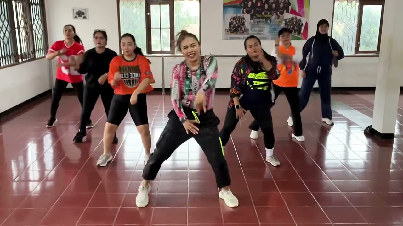 Insomnia-Craig David || ZUMBA || Choreo by @rachel.phan_dng